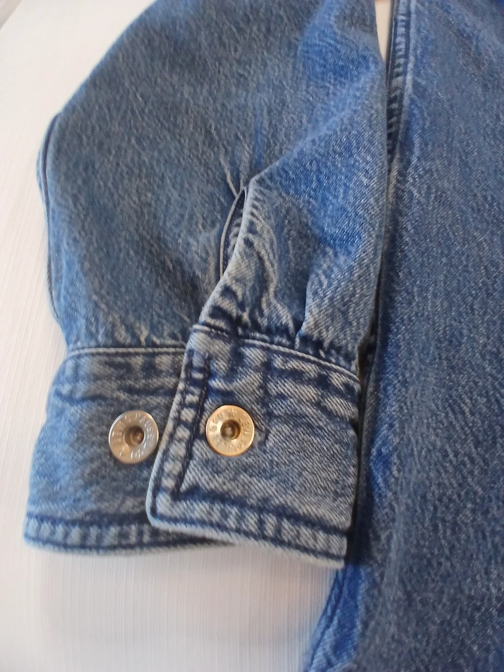 Levi's Men's Blue Denim Button-Up Shirt